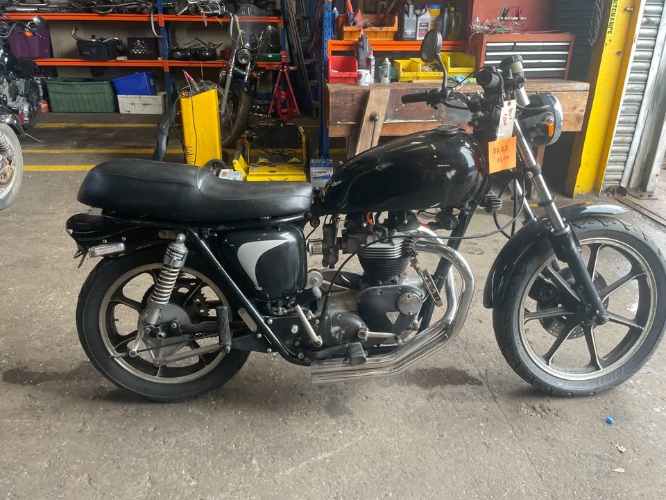 1964 Triumph 6T Thunderbird 650cc Project Ref-D1200