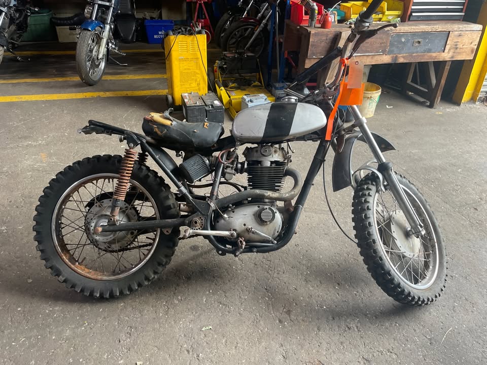 1971-BSA-B50T-Victor-Trail-500cc-Barn-Find-Project-Ref-D1259