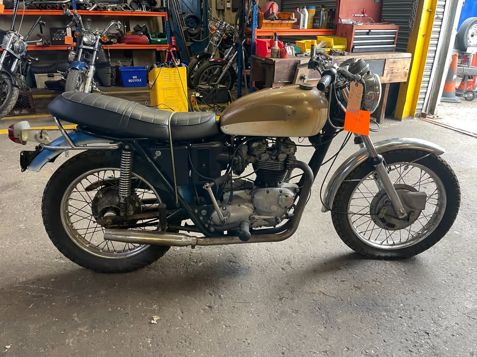 1972-Triumph-650cc-T120R-Bonneville-Project-Ref-D1231