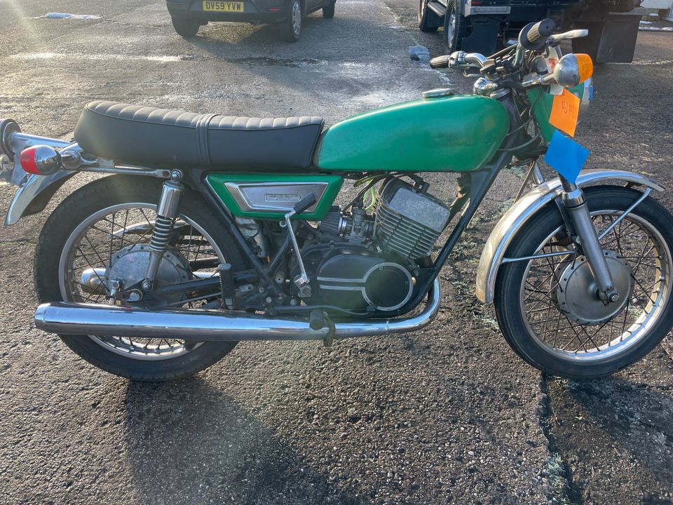 1972 Yamaha 350cc R5 Running Project