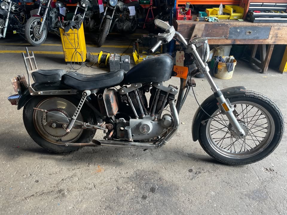 1973 Harley Davidson 1000cc Ironhead Sportster XLCH Barn Find Project
      Ref-D1217