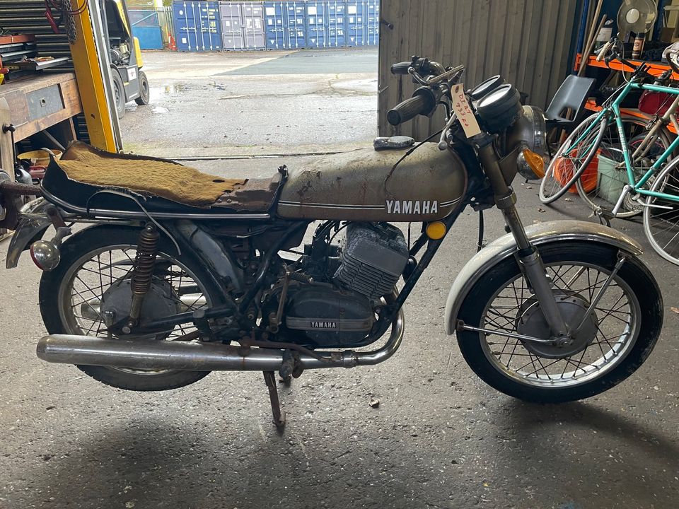 1974-Yamaha-RD250-250cc-Project-Barnfind.html