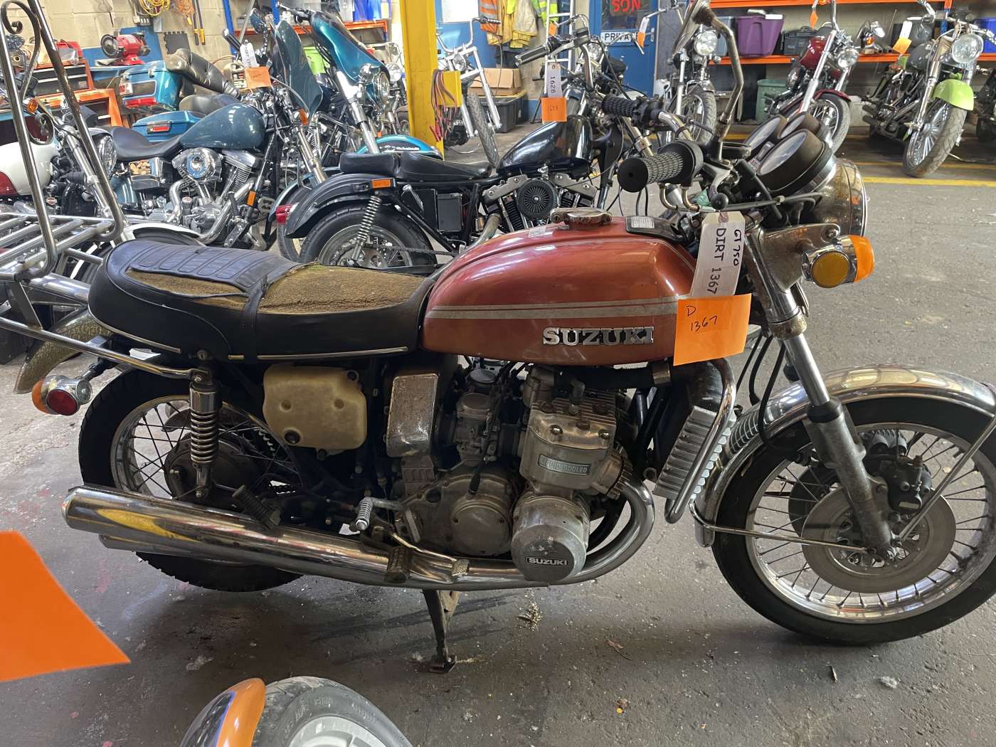 1975-Suzuki-GT750M-Kettle-Project-Barn-Find-RefD1367