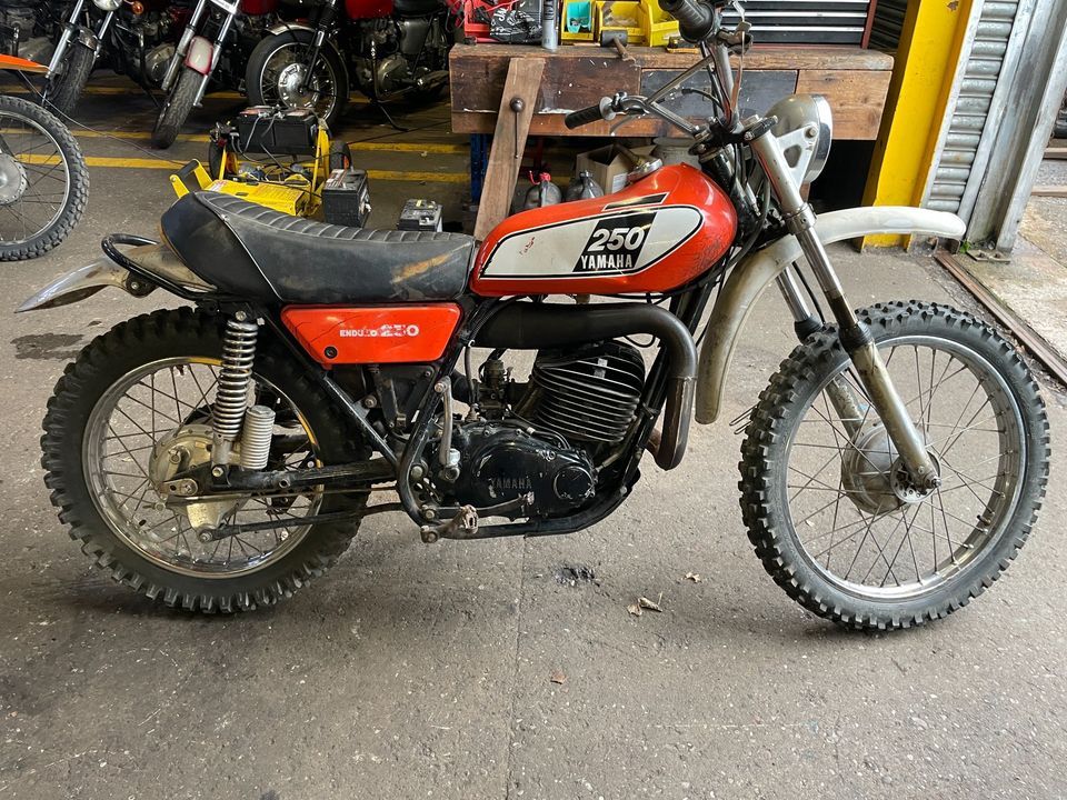 1975 Yamaha DT250 Enduro Project