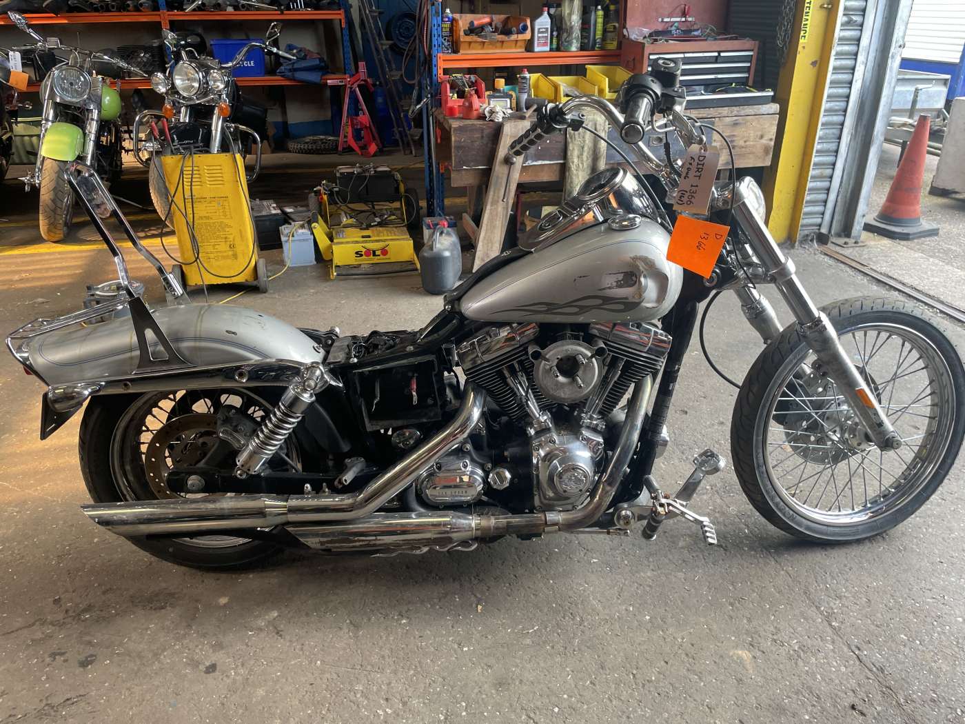 2006-Harley-Davidson-Dyna-wide-Glide-FXDWGI-Project-RefD1366